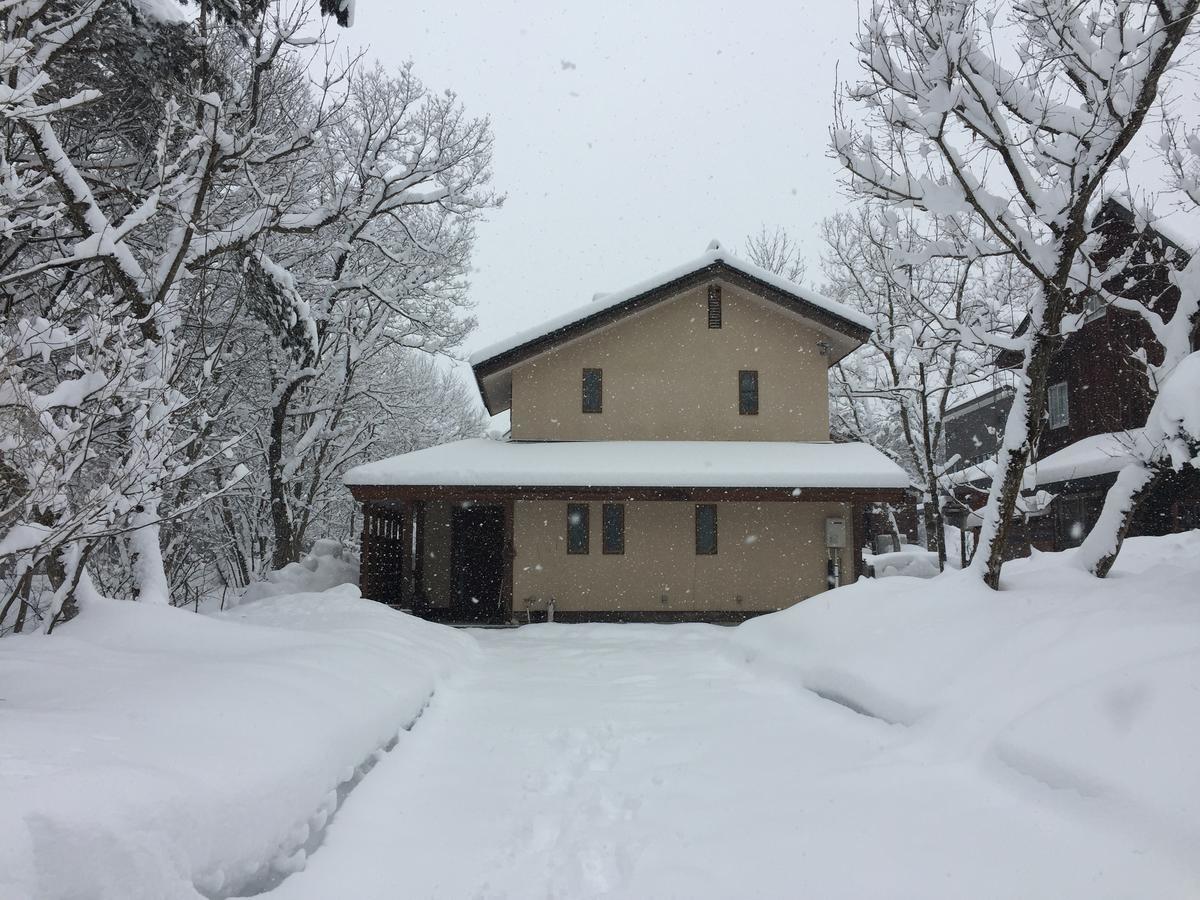 Shirokuma Lodge Hakuba Extérieur photo